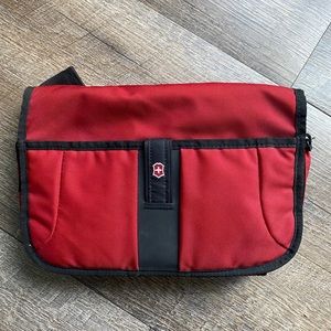 Victorinox Red Bag
